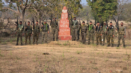 बीजापुर : सुरक्षाबलों की कार्यवाही में पेद्दाजोजेर के जंगल में माओवादी स्मारक किया गया ध्वस्त