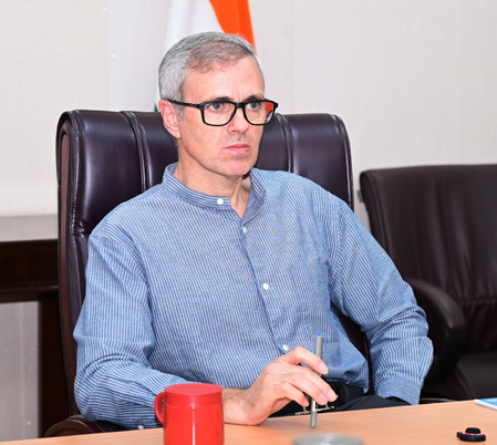 शुक्र है कि मुझे ऐसी शिक्षा नहीं मिली...उमर अब्दुल्ला ने गलगोटिया यूनिवर्सिटी पर साधा निशाना