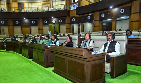 झारखंड में सिविल सेवा के अभ्यर्थियों को अधिकतम उम्र सीमा में छूट का मुद्दा विधानसभा में गूंजा, मंत्री बोले- सरकार जल्द लेगी निर्णय