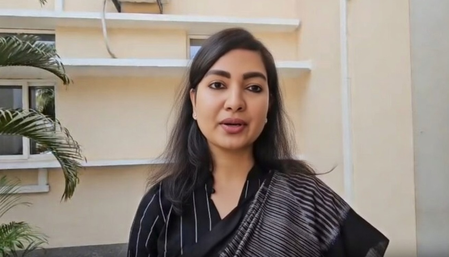 सोफिया फिरदौस ने शिक्षा व्यवस्था पर उठाए सवाल, कहा- एक कमरे में चल रही कई क्लासेस