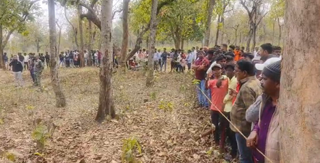 झारखंड: गिरिडीह में पूर्व जिला परिषद अध्यक्ष राकेश महतो की हत्या, जंगल में मिली अधजली लाश