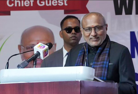 उपराष्ट्रपति राधाकृष्णन का बड़ा ऐलान: CSR राष्ट्रीय प्रगति का केंद्र, संविधान के तमिल-गुजराती संस्करण भी हुए जारी