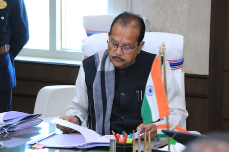 झारखंड विधानसभा में आर्थिक सर्वेक्षण रिपोर्ट पेश, प्रति व्यक्ति आय पहली बार एक लाख के पार