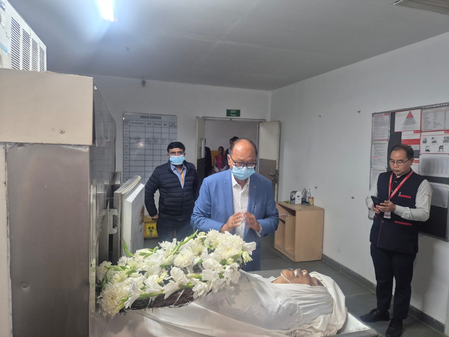 विधायक के निधन की खबर सुनकर दिल्ली पहुंचे मणिपुर के सीएम, श्रद्धांजलि अर्पित की