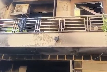 दिल्ली के मजलिस पार्क में भीषण सिलेंडर धमाका, बचाव कार्य में जुटे 3 पुलिसकर्मियों समेत 14 लोग झुलसे