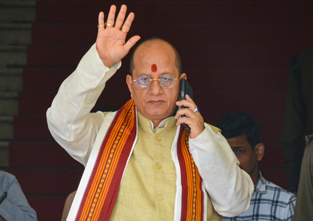 बिहार में हड़ताली अंचल एवं राजस्व अधिकारियों को उपमुख्यमंत्री की चेतावनी, नौकरी पर पड़ेगा असर