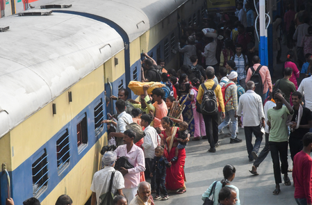 पश्चिम मध्य रेलवे में एक माह के टिकट चेकिंग अभियान से 9 करोड़ रुपए की वसूली