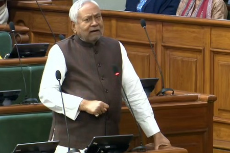 बिहार विधानसभा में नीतीश कुमार का विपक्ष पर रौद्र रूप: बोले- अपनी संख्या देखो, बेकार की बातें छोड़ चुप बैठो!