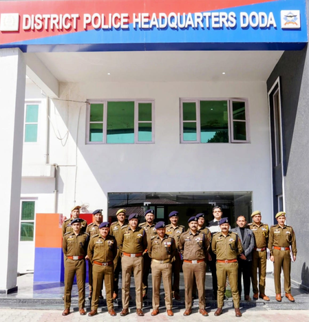 डोडा पुलिस मीटिंग ड्रग और गोवंश तस्करी पर सख्ती, रात्रि पेट्रोलिंग बढ़ाने और इंटेलिजेंस आधारित ऑपरेशन के निर्देश