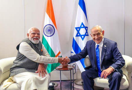 नेतन्याहू ने पीएम मोदी से की फोन पर बात, स्वतंत्रता दिवस पर कैप्टन स्मित मच्छार के साथ मशाल जलाने का दिया न्योता नेतन्याहू ने पीएम मोदी से की फोन पर बात, स्वतंत्रता दिवस पर कैप्टन स्मित मच्छार के साथ मशाल जलाने का दिया न्योता