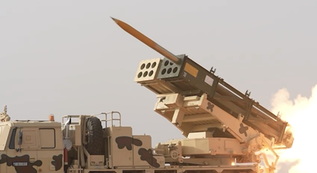 रेगिस्तान में गरजी ‘अग्नि वर्षा’: टैंक, तोप, रॉकेट संग सेना ने दिखाई युद्ध क्षमता