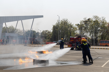 अहमदाबाद एयरपोर्ट पर आपदा से निपटने की तैयारियों की समीक्षा के लिए मल्टी-एजेंसी ड्रिल आयोजित