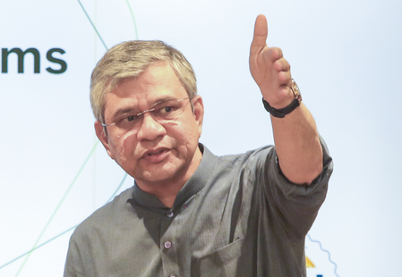 कई राज्‍यों में कोच मरम्‍मत और लाइन क्षमता बढ़ाने के ल‍िए भारतीय रेल ने मंजूर क‍िए 871 करोड़ रुपए