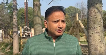 अखिलेश यादव ने पहली बार विदेशी निवेशकों को लाने की बात कही थी  आशुतोष वर्मा