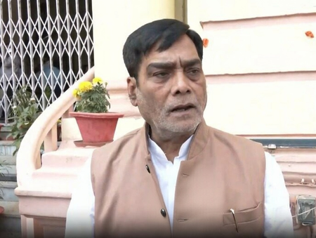 देशवासियों की घुसपैठियों से रक्षा करना सरकार का दायित्व रामकृपाल यादव देशवासियों की घुसपैठियों से रक्षा करना सरकार का दायित्व रामकृपाल यादव