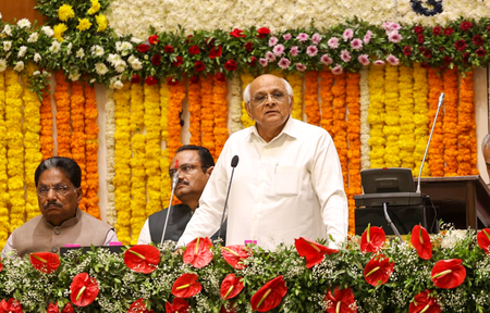 गुजरात की 4 महानगर पालिकाओं में बनेंगे ‘नमो स्वदेशी अर्बन मॉल’, स्वदेशी उत्पादों के लिए आधुनिक बाजार