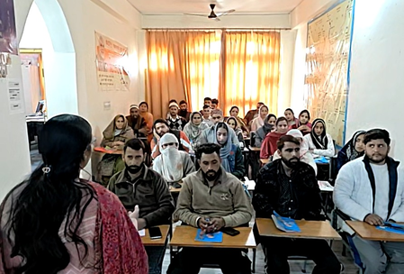 जम्मू-कश्मीर  राजौरी में पीएमईजीपी के तहत 35 युवाओं ने शुरू की आंत्रप्रेन्योरशिप ट्रेनिंग, सब्सिडी के साथ मिलेगा लोन