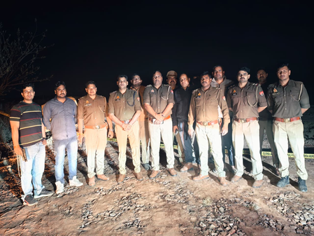 ग्रेटर नोएडा  मुठभेड़ में दो बदमाश घायल, तीन गिरफ्तार