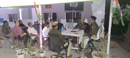 गौतमबुद्धनगर में होली से पहले शांति समितियों की 165 गोष्ठियां, सुरक्षा के कड़े इंतजाम गौतमबुद्धनगर में होली से पहले शांति समितियों की 165 गोष्ठियां, सुरक्षा के कड़े इंतजाम