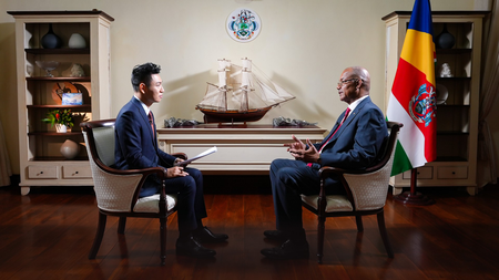 चीन और सेशेल्स के बीच राजनयिक संबंधों के 50 वर्ष – द्विपक्षीय सहयोग हुआ मजबूत चीन और सेशेल्स के बीच राजनयिक संबंधों के 50 वर्ष – द्विपक्षीय सहयोग हुआ मजबूत