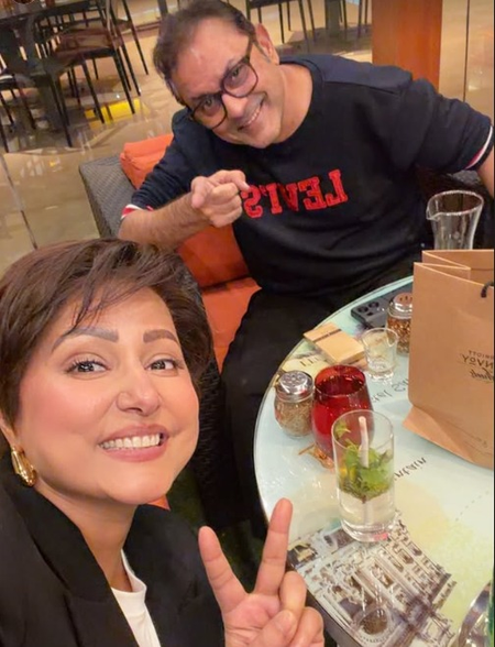 Hina Khan reunites with her on screen father: Love you Daddu Hina Khan reunites with her on screen father: Love you Daddu