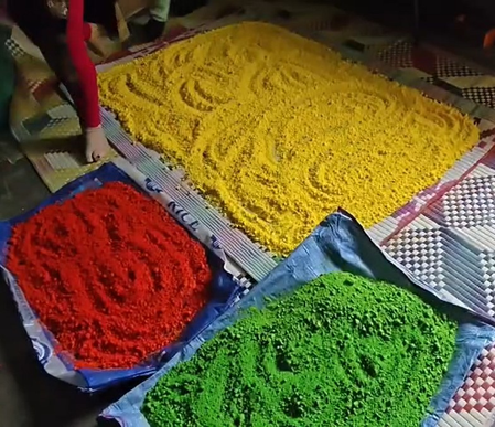 रुद्रप्रयाग में महिला स्वयं सहायता समूह की पहल, हर्बल रंगों का किया जा रहा निर्माण