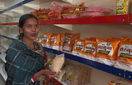 छत्तीसगढ़ लखपति दीदी योजना से सरगुजा की महिलाएं आत्मनिर्भर, ‘छत्तीसकला’ ब्रांड से बाजार में बनाई नई पहचान