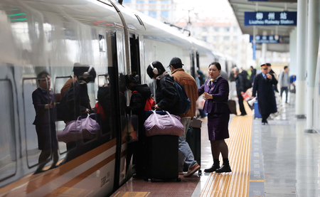 चीनी रेलवे का जलवा: वसंत और लालटेन उत्सव में 40 करोड़ से अधिक यात्रियों की सुरक्षित यात्रा