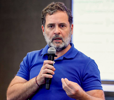 रंगों और मोहब्बत के पर्व होली की आप सभी को हार्दिक शुभकामना राहुल गांधी