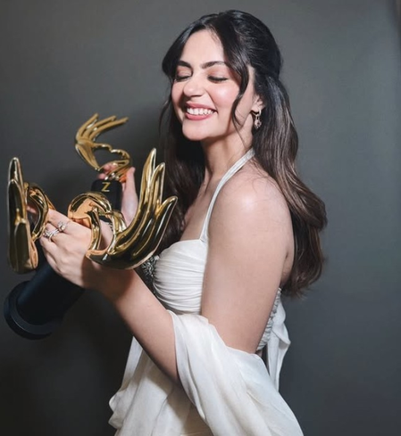 दो जी सिने अवॉर्ड मिलने पर बोलीं अनीत पड्डा, 'मैंने मेहनत से अपने पापा का सपना पूरा किया है'