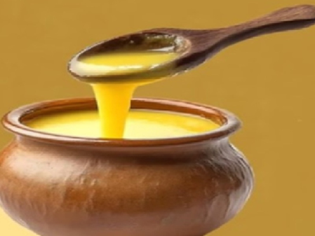 कहीं आप भी तो नहीं खा रहे सीधा क्रीम से बना घी, जानें क्या कहता है आयुर्वेद