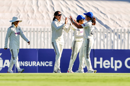 पिंक बॉल टेस्ट: एनाबेल सदरलैंड का शानदार प्रदर्शन, ऑस्ट्रेलिया ने भारत को 10 विकेट से हराया