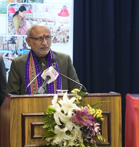 अंतरराष्ट्रीय महिला दिवस: उपराष्ट्रपति ने त्रिपुरा में एसएचजी महिलाओं को विकास की 'साइलेंट आर्किटेक्ट' बताया