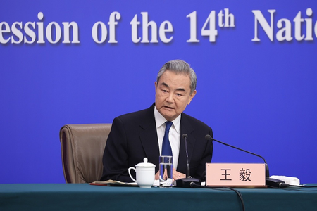 चीनी विदेश मंत्री: चीन महान शक्तियों के साथ संबंधों को बढ़ावा देने के लिए प्रतिबद्ध