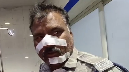 मध्य प्रदेश  भारत की जीत का जश्न मना रहे लोगों के पटाखे फोड़ने से पुलिसकर्मी घायल