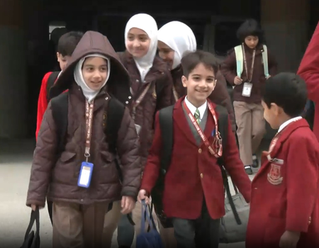 विंटर वेकेशन के बाद खुले स्कूल, बच्चों के चेहरे पर दिखी मुस्कान