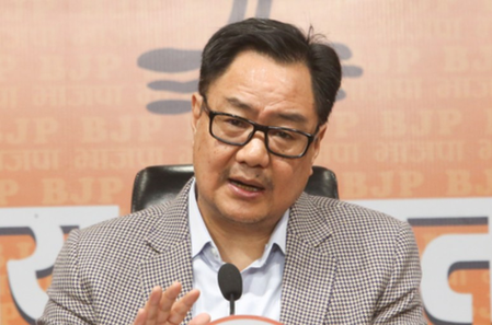 लोकसभा स्पीकर के खिलाफ अविश्वास प्रस्ताव को लेकर किरेन रिजिजू का कड़ा रुख, बोले-पछताएगी कांग्रेस