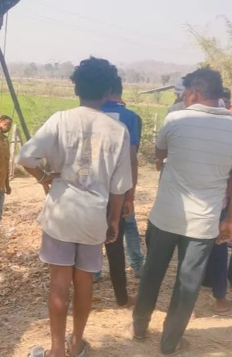 रांची में स्मार्ट सिटी के पास पेड़ से लटका मिला सेना के जवान का शव, जांच में जुटी पुलिस