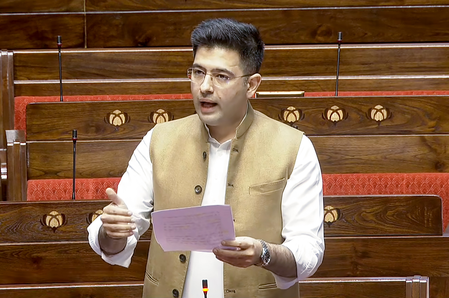 सरकार सभी हवाई अड्डों पर उड़ान यात्री कैफे का विस्तार करे राघव चड्ढा सरकार सभी हवाई अड्डों पर उड़ान यात्री कैफे का विस्तार करे राघव चड्ढा