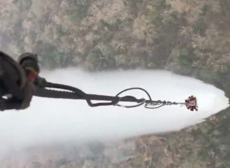 अरुणाचल में जंगल की भीषण आग से वायुसेना की जंग, हेलिकॉप्टर ने 66 हजार लीटर पानी बरसाकर बचाया इलाका