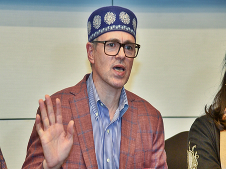 आतंकी गतिविधियों में संलिप्त तीन कर्मचारियों को जम्मू-कश्मीर सरकार ने किया बर्खास्त