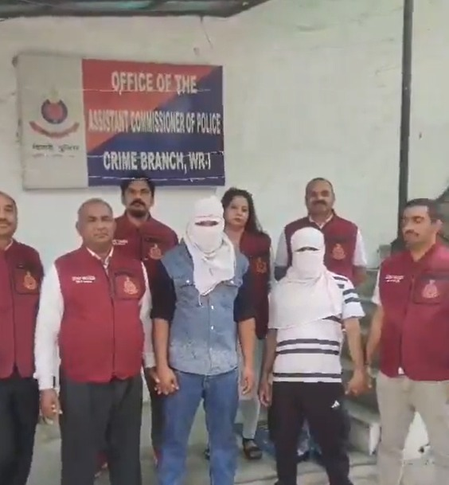 दिल्ली पुलिस क्राइम ब्रांच ने कुख्यात छेनू गैंग के दो गुर्गों को हथियारों संग दबोचा, बड़ी वारदात की साजिश नाकाम
