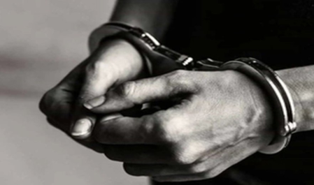 मुंबई पुलिस ने दो साल से फरार मुख्य आरोपी 'पप्पू पेजर' को एयरपोर्ट से किया गिरफ्तार