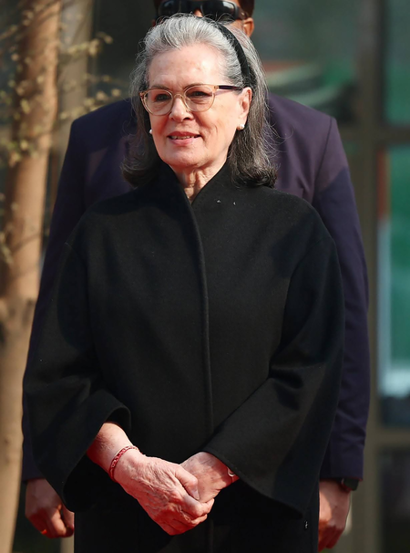 वोटर लिस्ट मामले में सोनिया गांधी के खिलाफ रिवीजन पिटीशन की सुनवाई टली