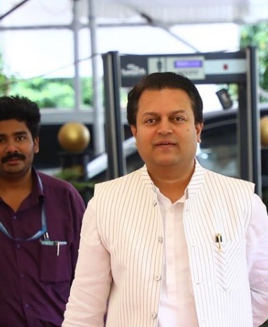 एलपीजी संकट पर अमित देशमुख का दावा, मुंबई में रेस्टोरेंट और होटलों में गैस की कमी