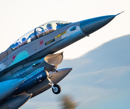 पश्चिमी इराक में अमेरिकी रिफ्यूलिंग विमान क्रैश, 6 में से 4 क्रू सदस्य मारे गए; पहले हुई थी आपात घोषणा