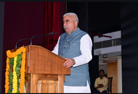 ग्रेटर नोएडा में मुख्यमंत्री युवा उद्यमी विकास योजना की समीक्षा राकेश सचान