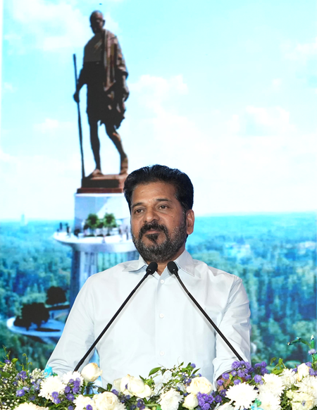 तेलंगाना में प्रति व्यक्ति आय सबसे ऊंची, रेवंत रेड्डी ने केरल सीएम को पुराने आंकड़ों पर घेरा