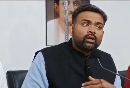 राहुल गांधी का संसद के मकर द्वार पर 'पिकनिक मनाना' सदन और संसदीय मर्यादाओं का उल्लंघन: गुरु प्रकाश