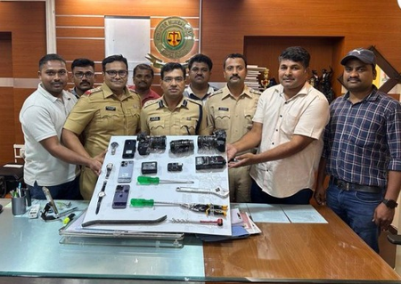 मुंबई पुलिस ने अंतर-राज्यीय चोरी गिरोह का किया भंडाफोड़, 10 दिन बिहार-बंगाल सीमा पर गुप्त अभियान चलाकर चार आरोपियों की गिरफ्तार